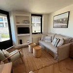 Duingras, Residence Deurloo 53-05